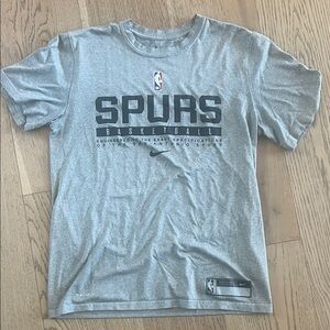 Classic Spurs Nike Dri-FIT Tee. Men’s medium.